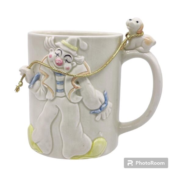 Vintage Enesco coffee mug cup raised clown with dog on leash 1980 - Picture 1 of 9